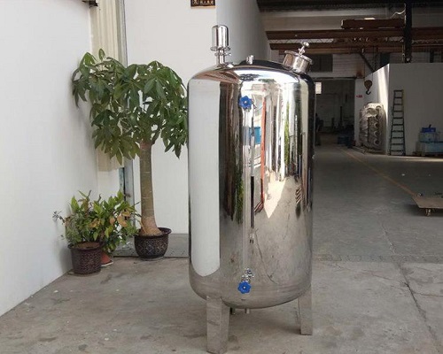 純化水設(shè)備的產(chǎn)水可以直接喝嗎？