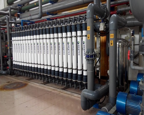 超濾設(shè)備怎么選購(gòu)比較靠譜？-藍(lán)膜